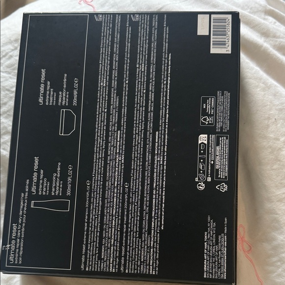 Shu Uemura Ultimate Reset Hair Care Duo - Picture 2 of 4